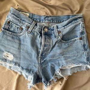 LEVI 501 SHORTS